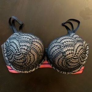 Victoria’s Secret Very Sexy Bombshell Push-up Bra 34DDD (34F).